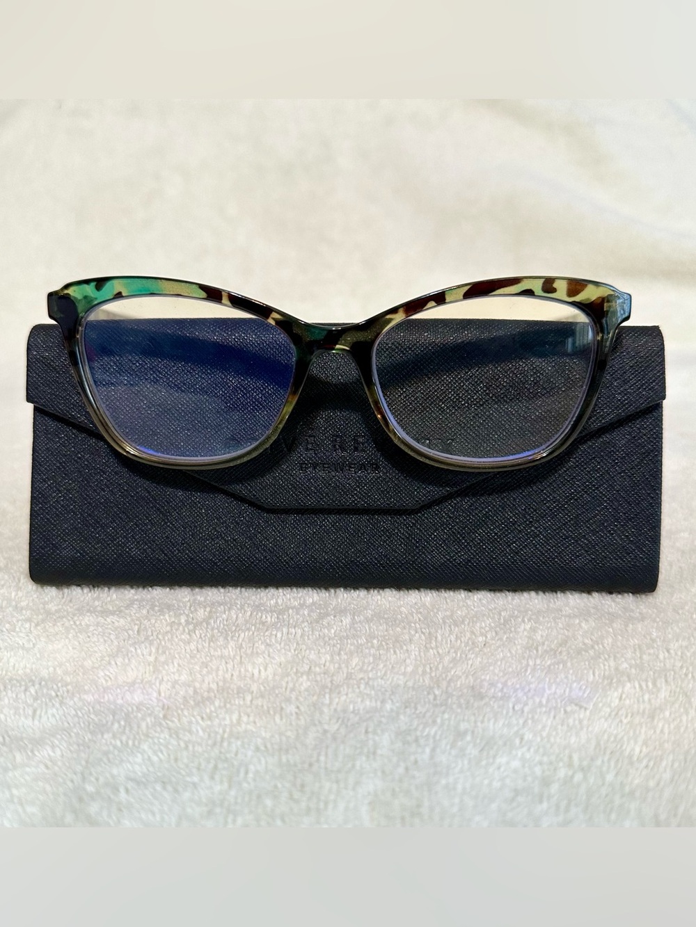 Prive Revaux Tuned In Camo Cat Eye Blue Light Reading Glasses 3.50 + Case